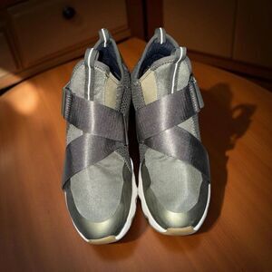 Sorel Women's Kinetic Impact II Strapped Slip-On Sneakers Size 9